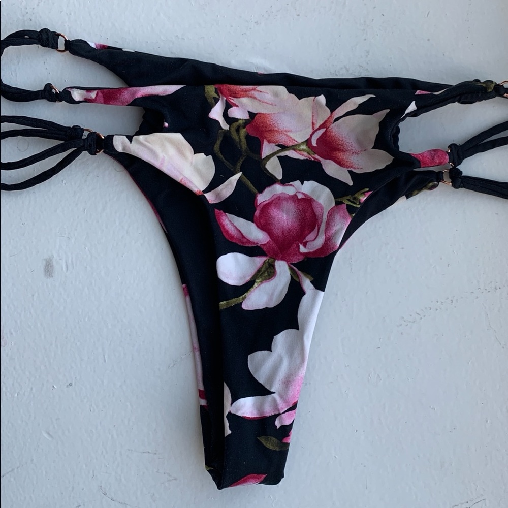 Lala Bottom - Black Lotus - BLLP / Cheeky / S